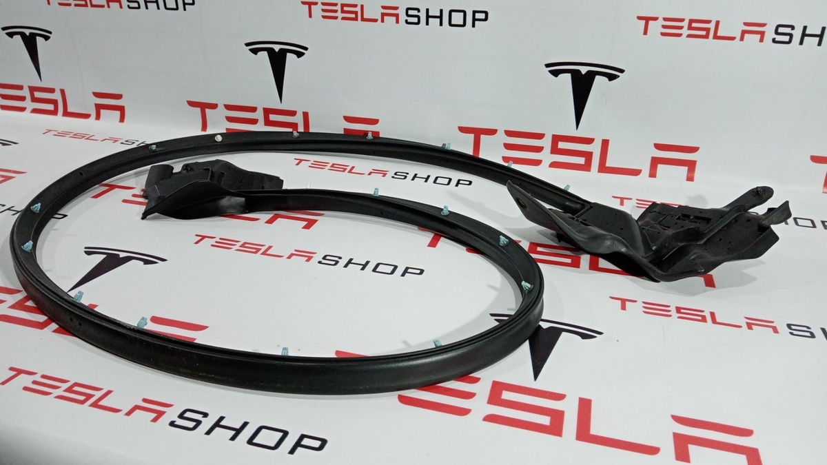 Уплотнитель к Tesla Model S 2014