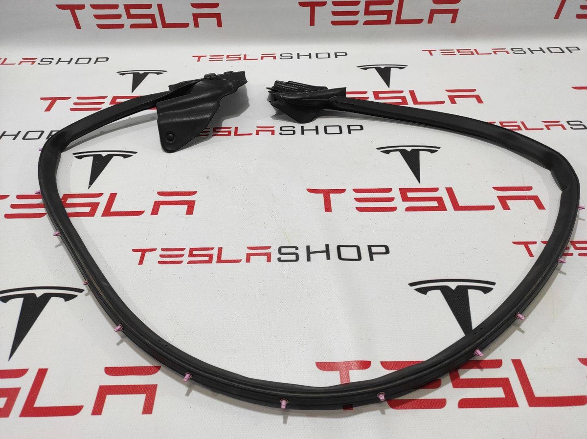 Уплотнитель к Tesla Model S 2016