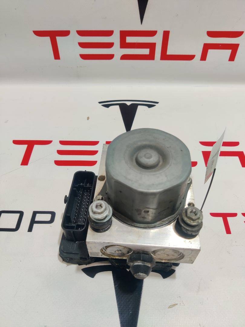 Блок ABS к Tesla Model X 2019