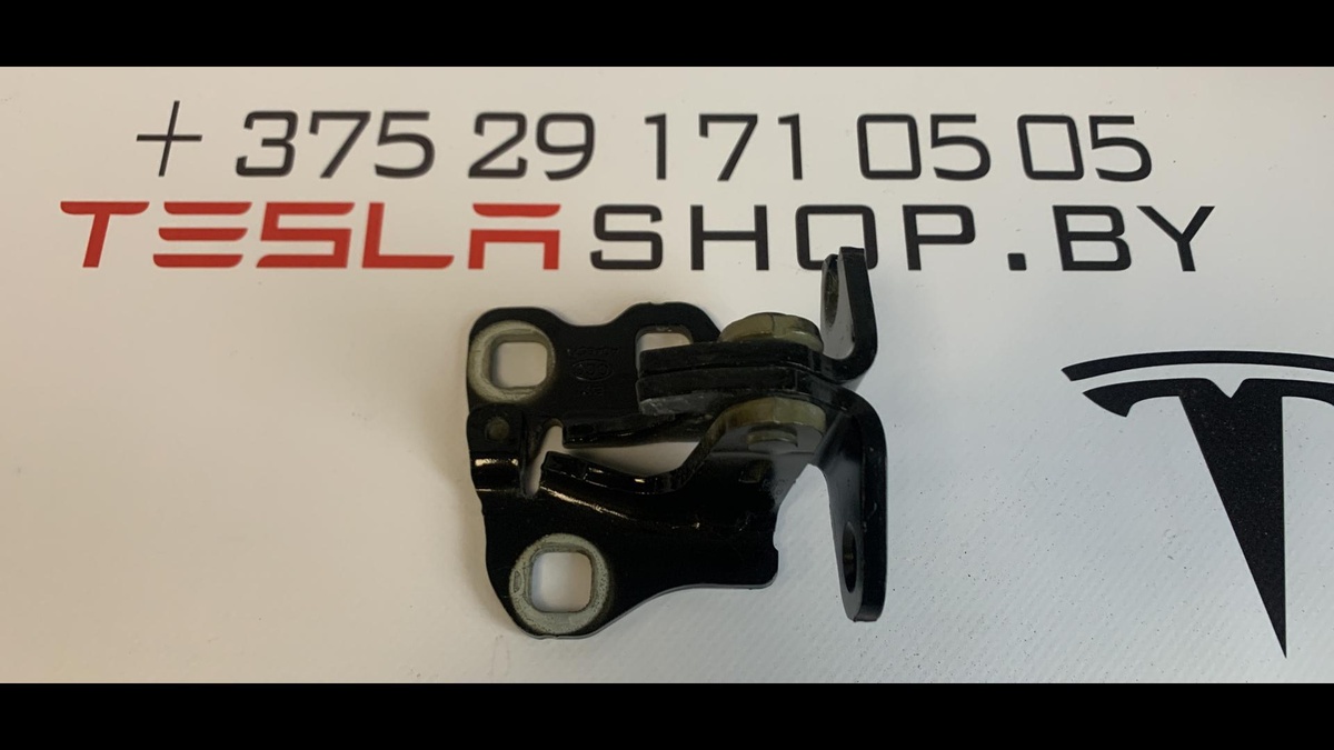 Петля двери к Tesla Model 3 2019