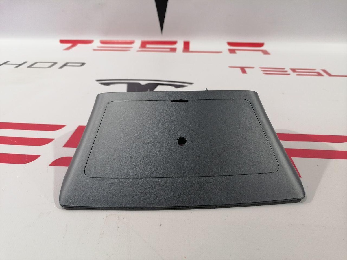 Монитор к Tesla Model 3 2019