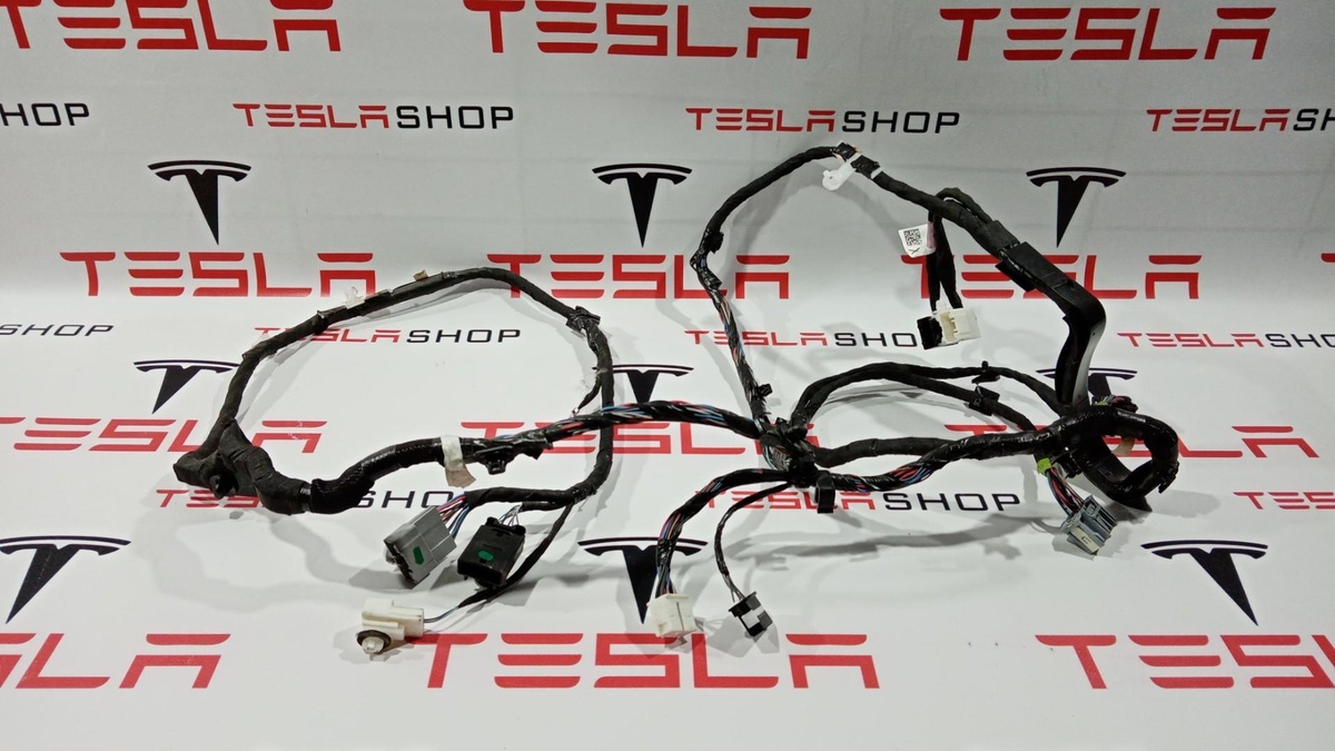 Проводка двери к Tesla Model X 2020