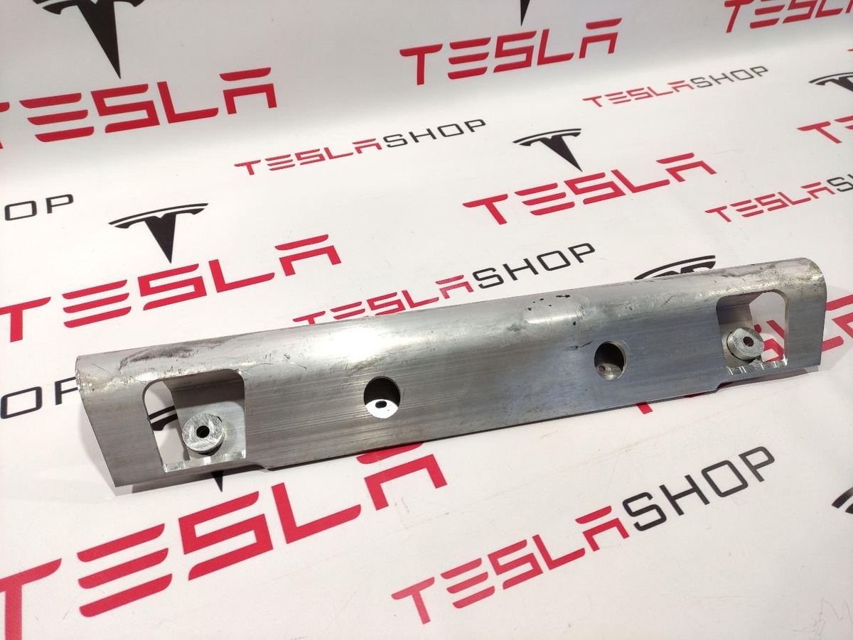 Кронштейн подрамника к Tesla Model S 2014