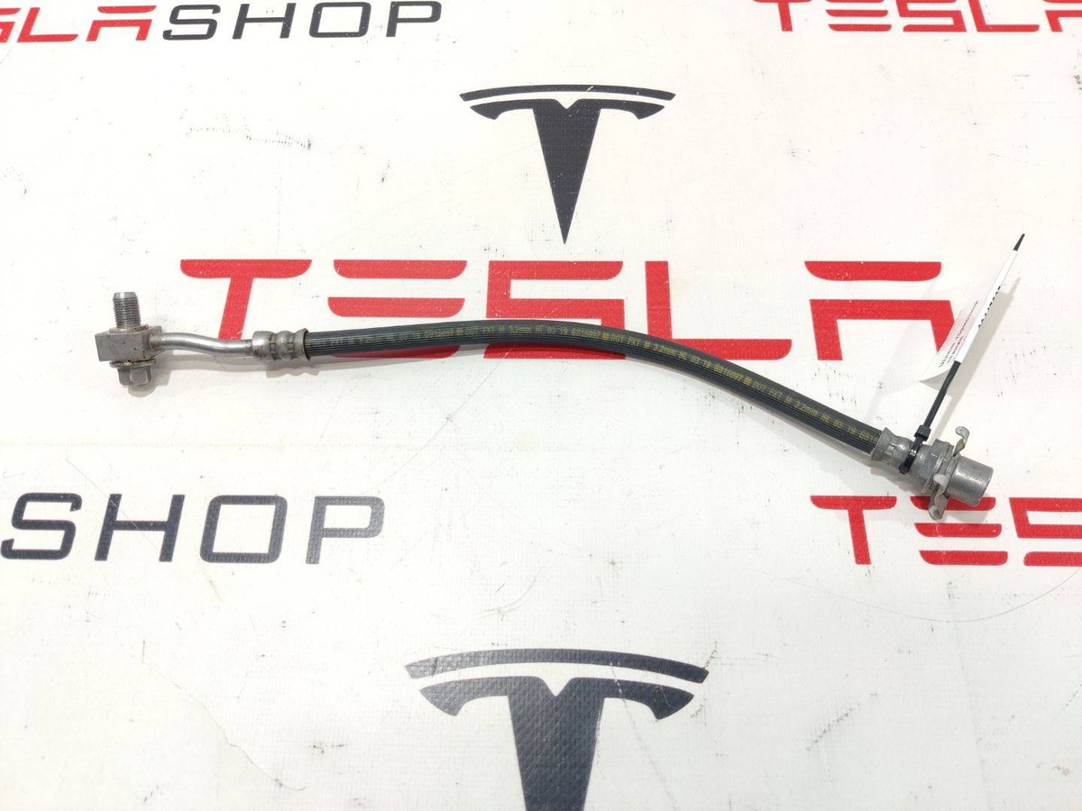 Шланг тормозной к Tesla Model 3 2019
