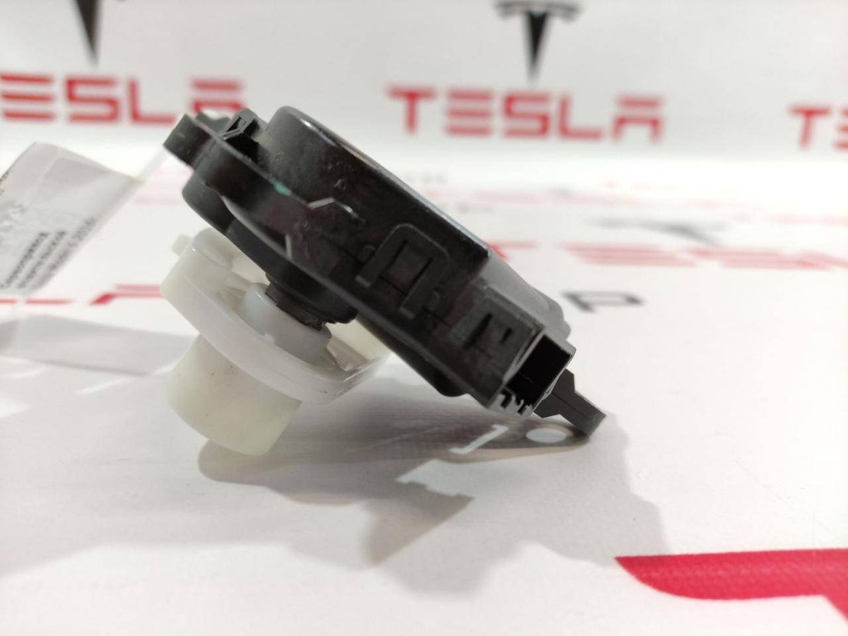 Отопитель в сборе (печка) к Tesla Model S 2016