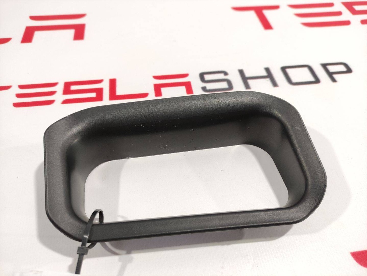 Воздуховод к Tesla Model X 2016