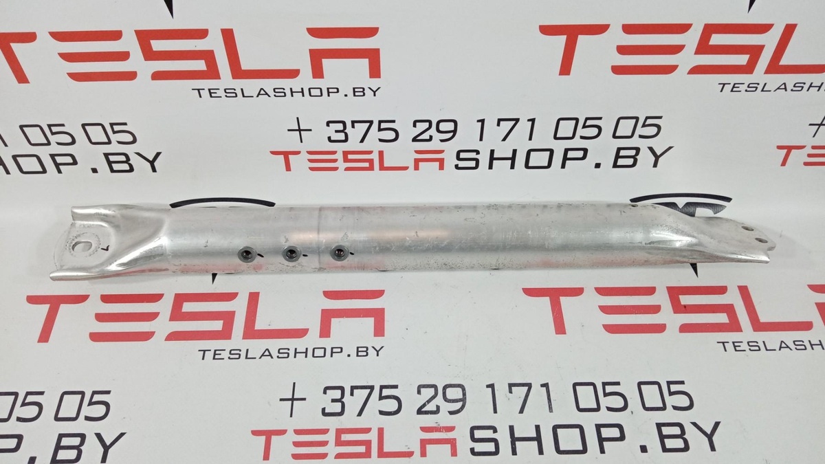 Распорка стоек к Tesla Model S 2015