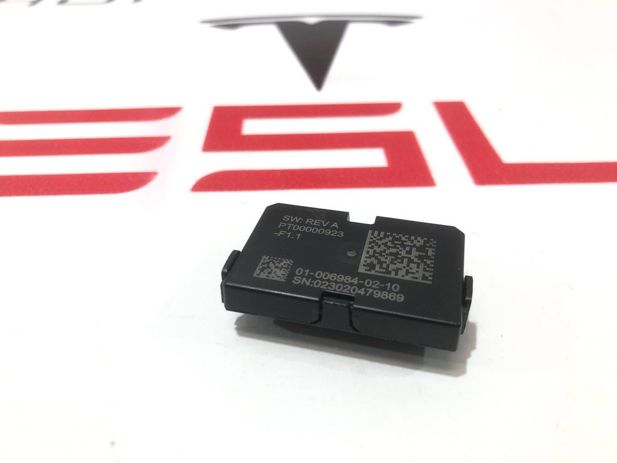 Кнопки руля к Rivian R1T 2022