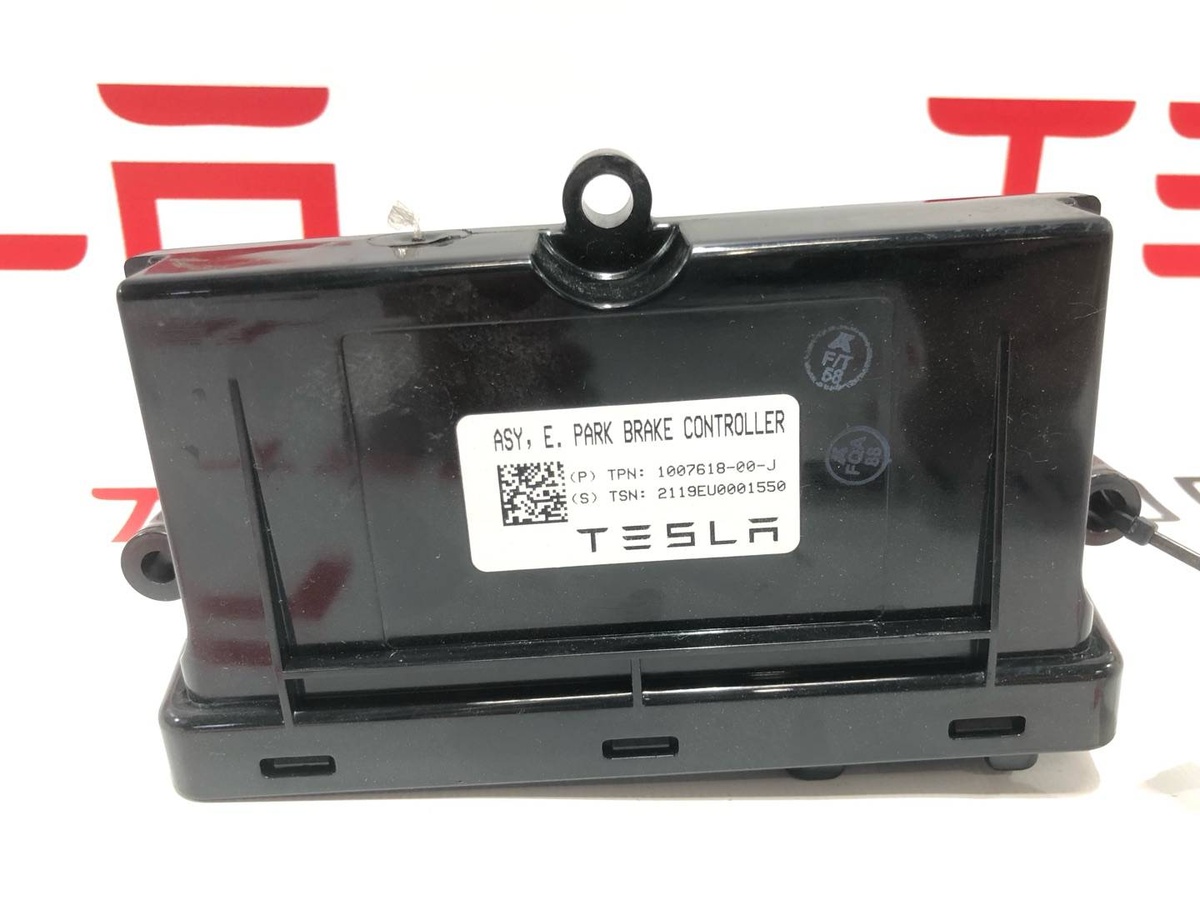 Электроручник к Tesla Model X 2018