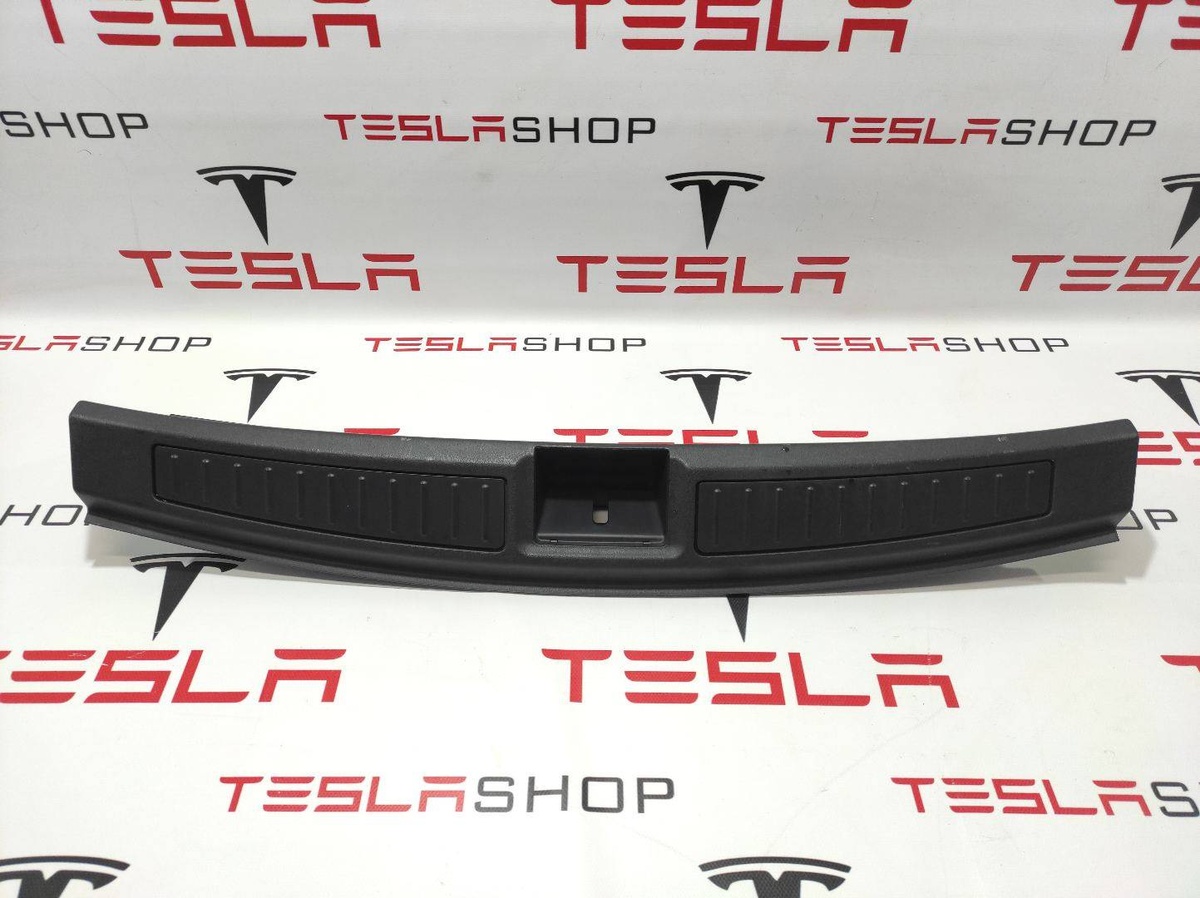 Пластик к Tesla Model S 2016