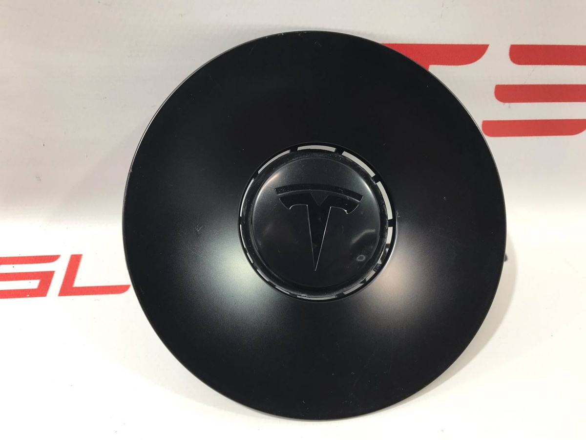 Колпачок литого диска к Tesla Model Y 2020