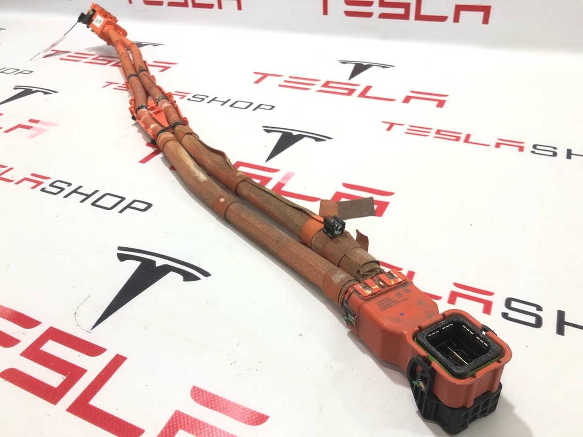 Проводка двигателя к Tesla Model S 2021