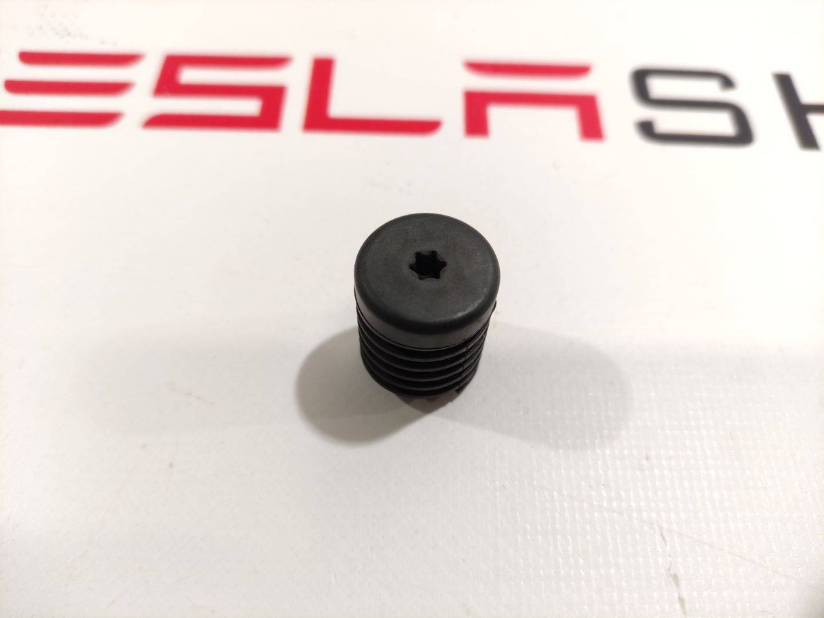 Отбойник капота (демпфер) к Tesla Model S 2021