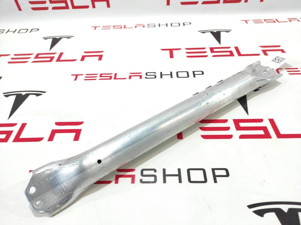 Распорка стоек к Tesla Model S 2015