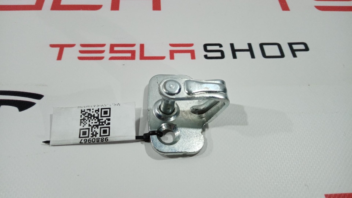 Петля двери к Tesla Model S 2012
