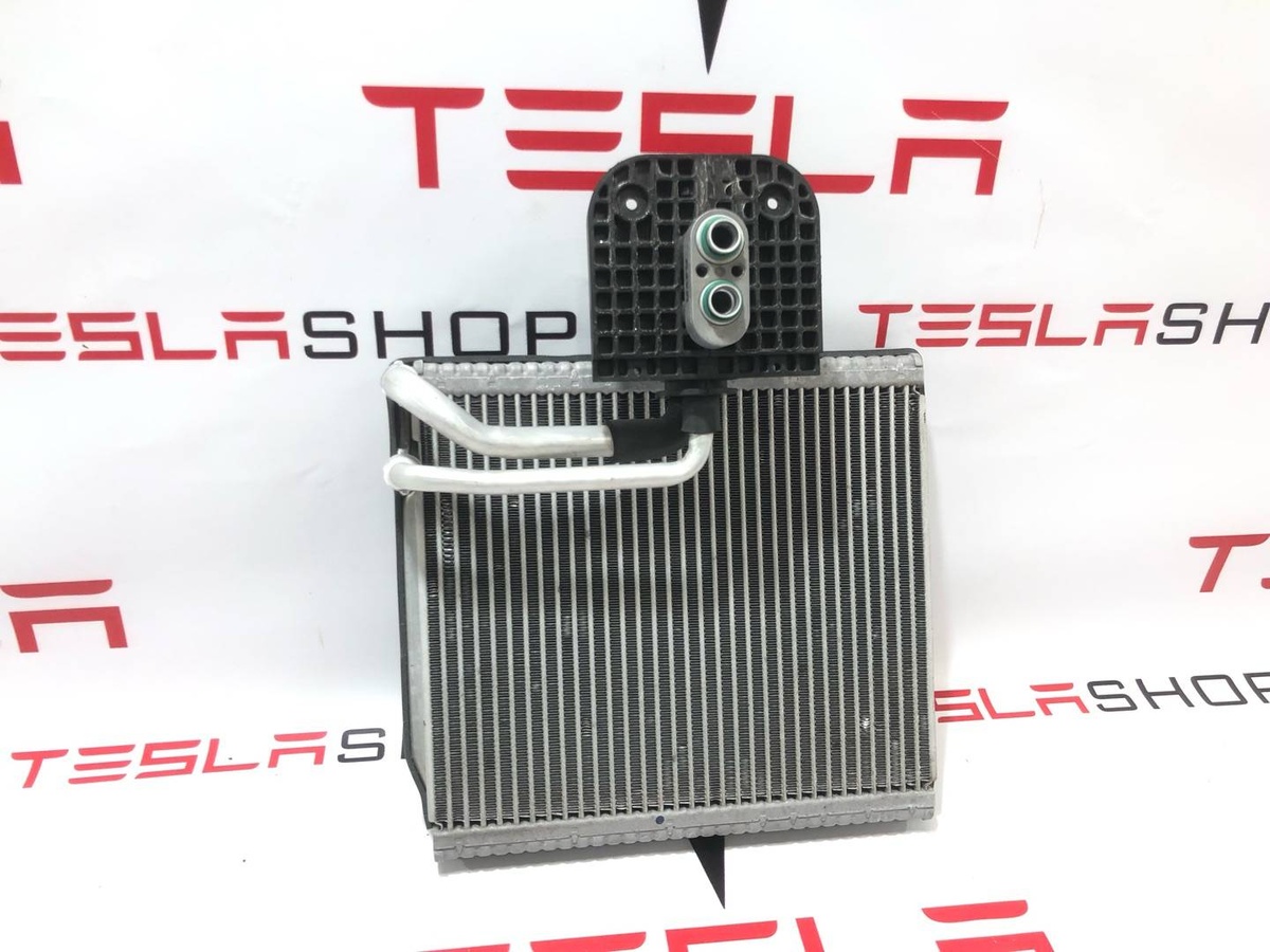 Радиатор EGR к Tesla Model X 2017