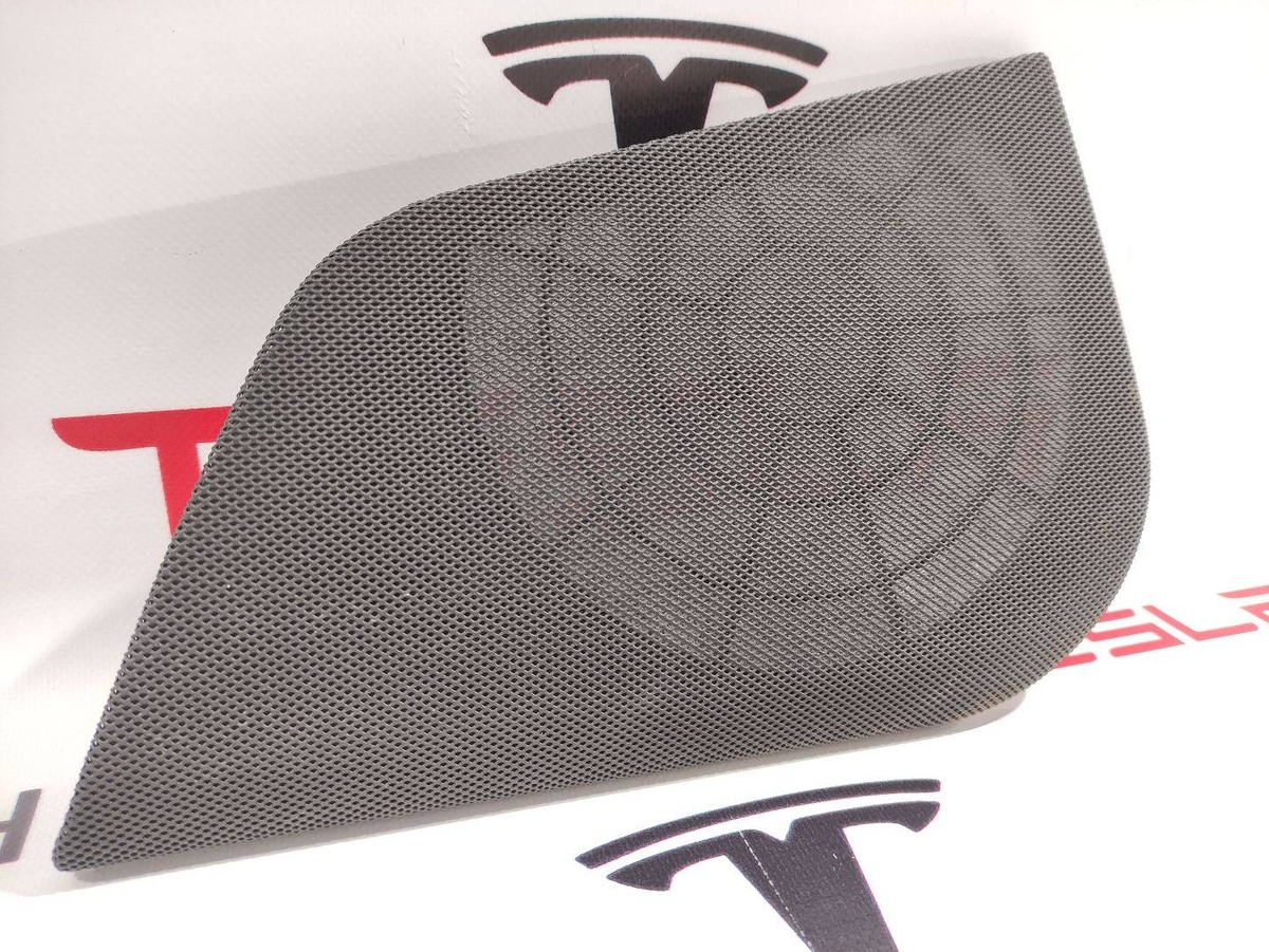 Сетка для динамика к Tesla Model S 2015