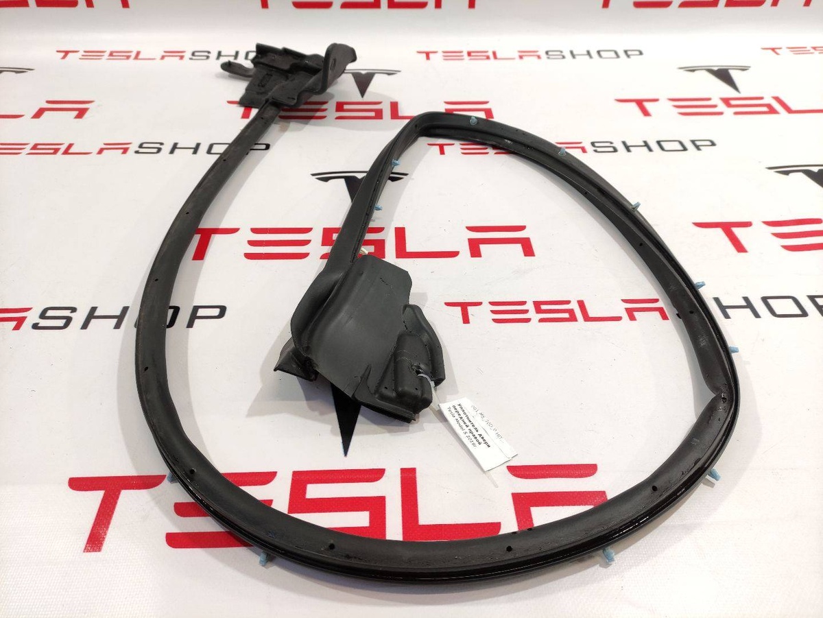 Уплотнитель к Tesla Model S 2016