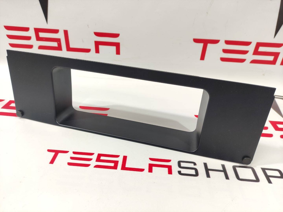Монитор к Tesla Model S 2022