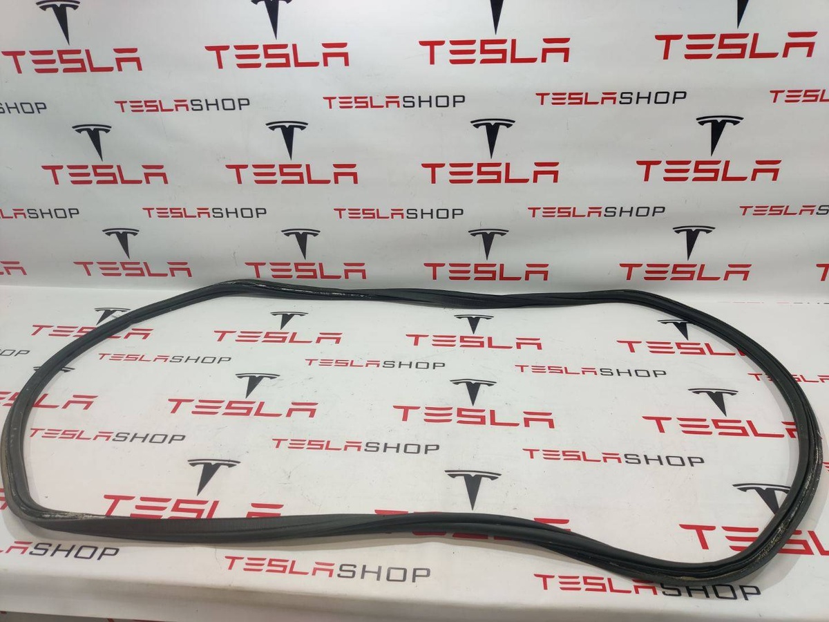 Уплотнитель багажника к Tesla Model X 2019