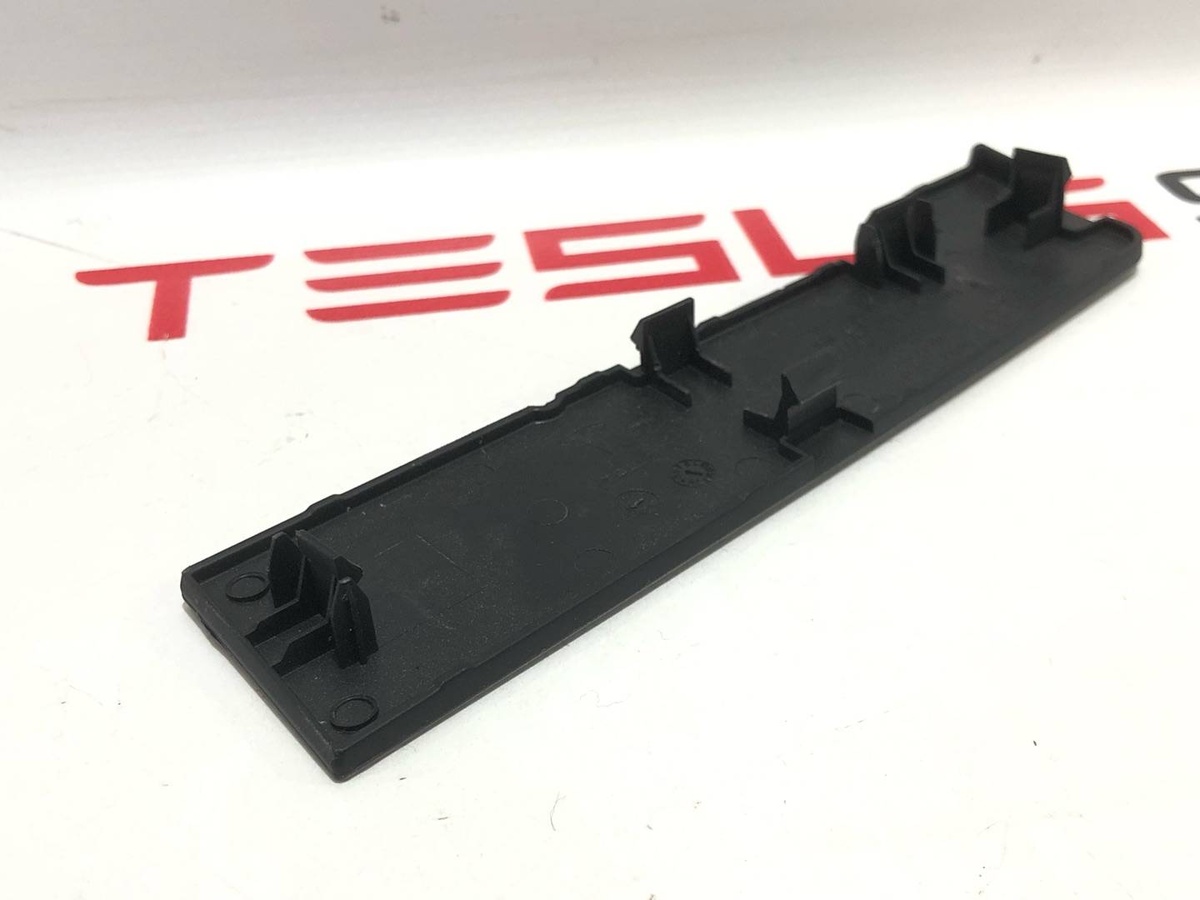 Заглушка к Tesla Model S 2021
