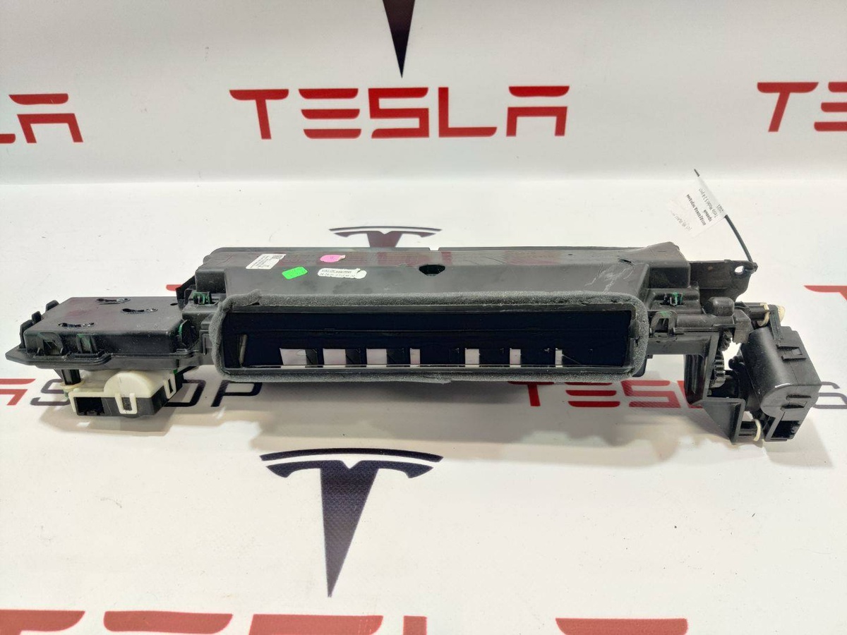 Воздуховод к Tesla Model S 2021