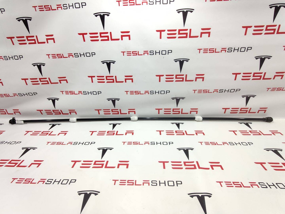 Трубка охлаждающей жидкости металлическая к Tesla Model S 2021