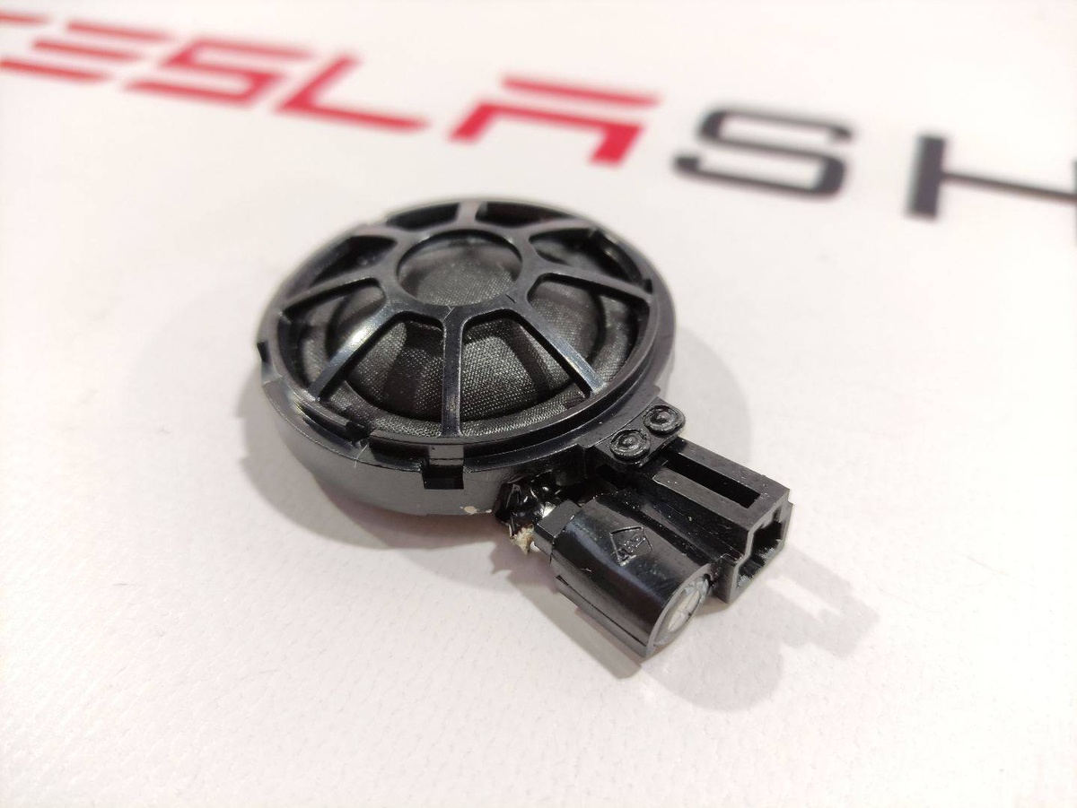 Динамик к Tesla Model S 2015