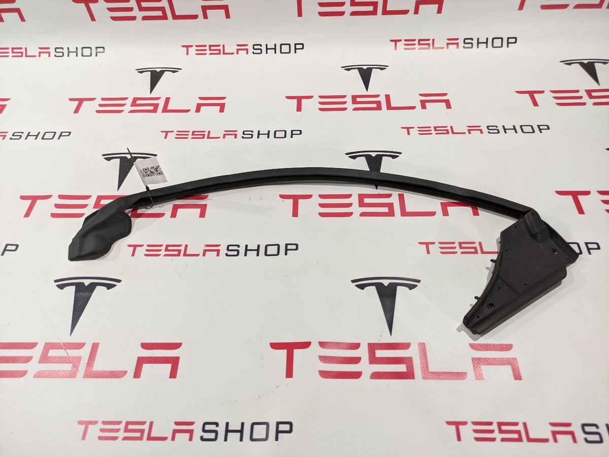 Уплотнитель к Tesla Model S 2012