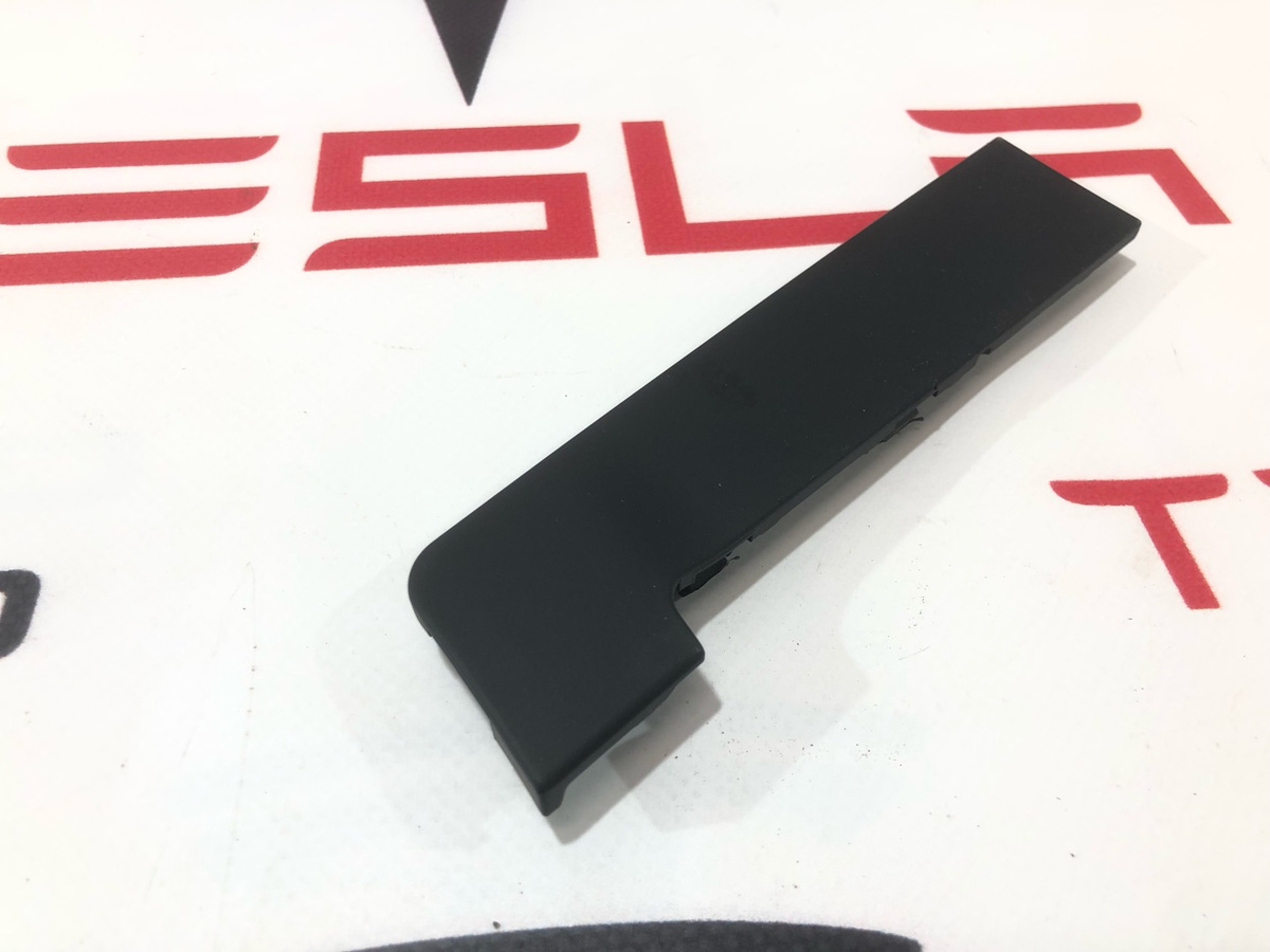 Заглушка к Tesla Model S 2021