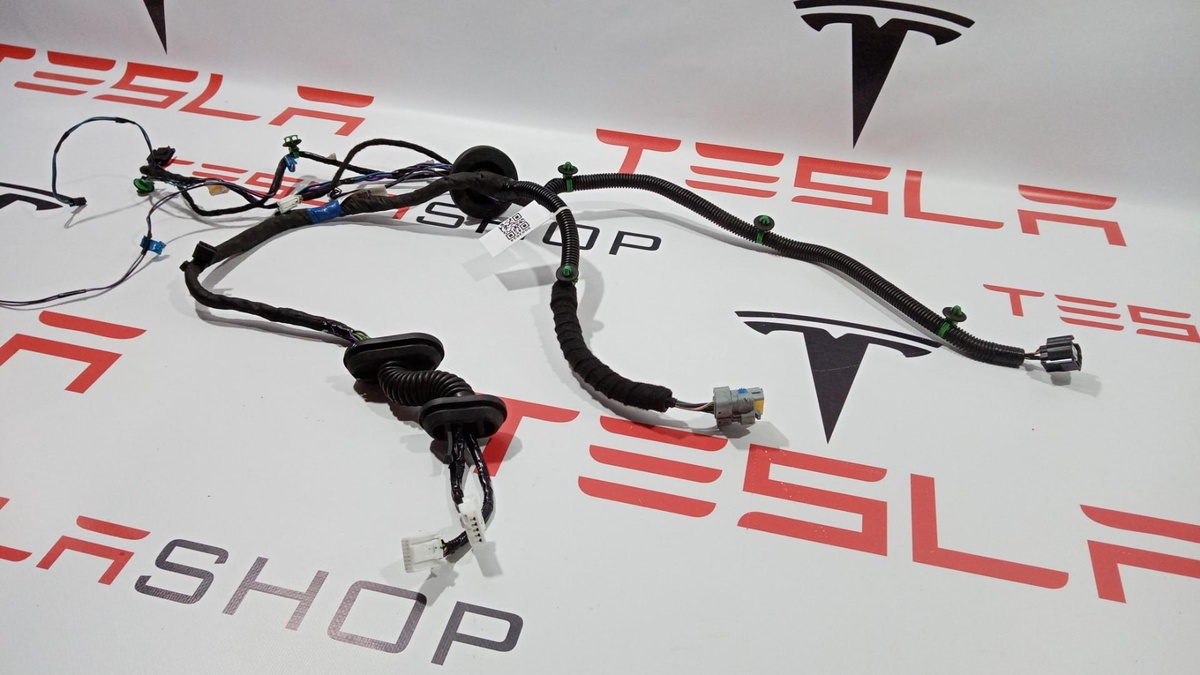 Проводка двери к Tesla Model S 2014