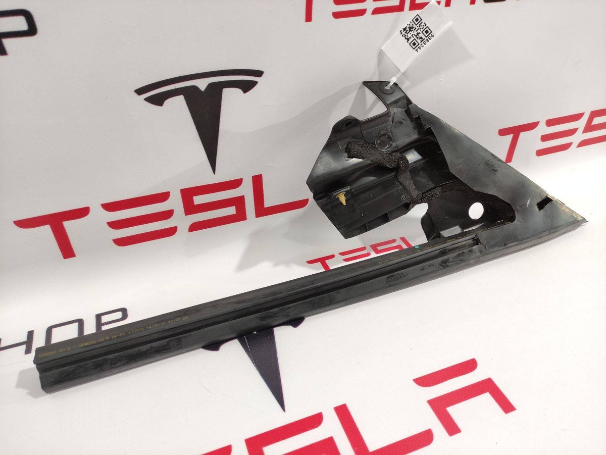 Уплотнитель к Tesla Model 3 2021