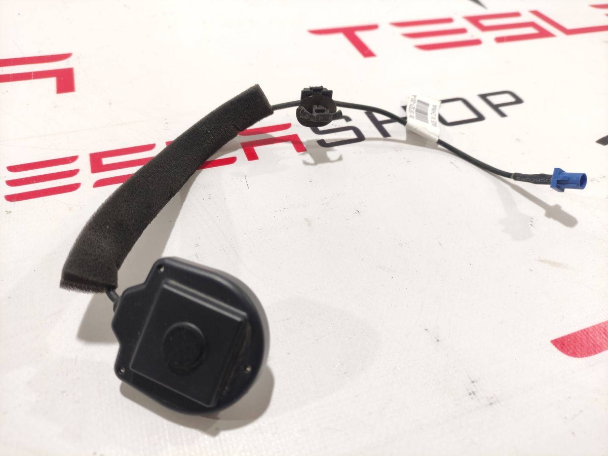 Антенна  к Tesla Model X 2017