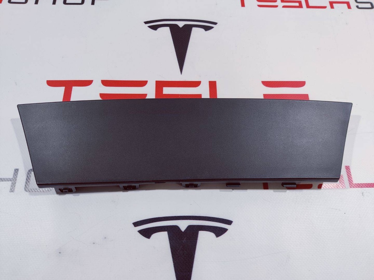 Заглушка к Tesla Model Y 2021