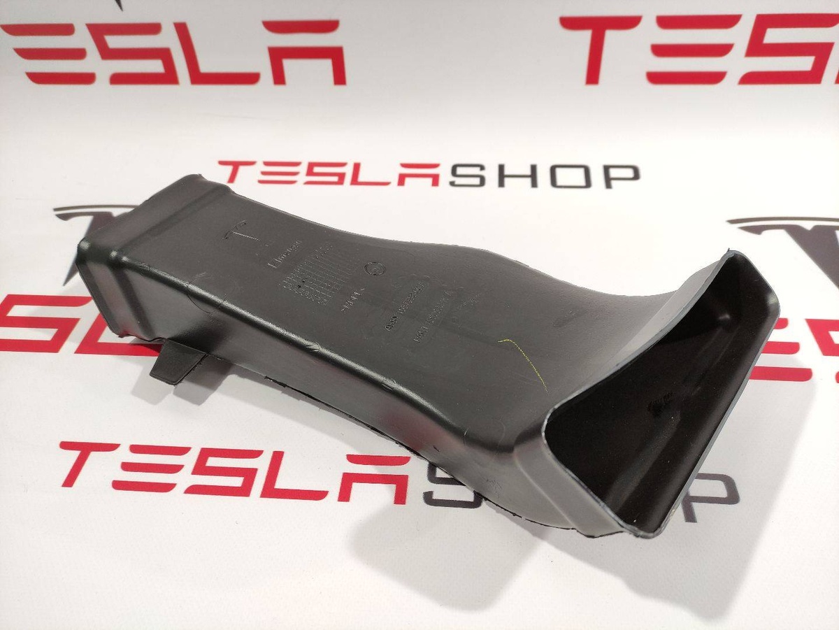 Воздуховод к Tesla Model X 2016