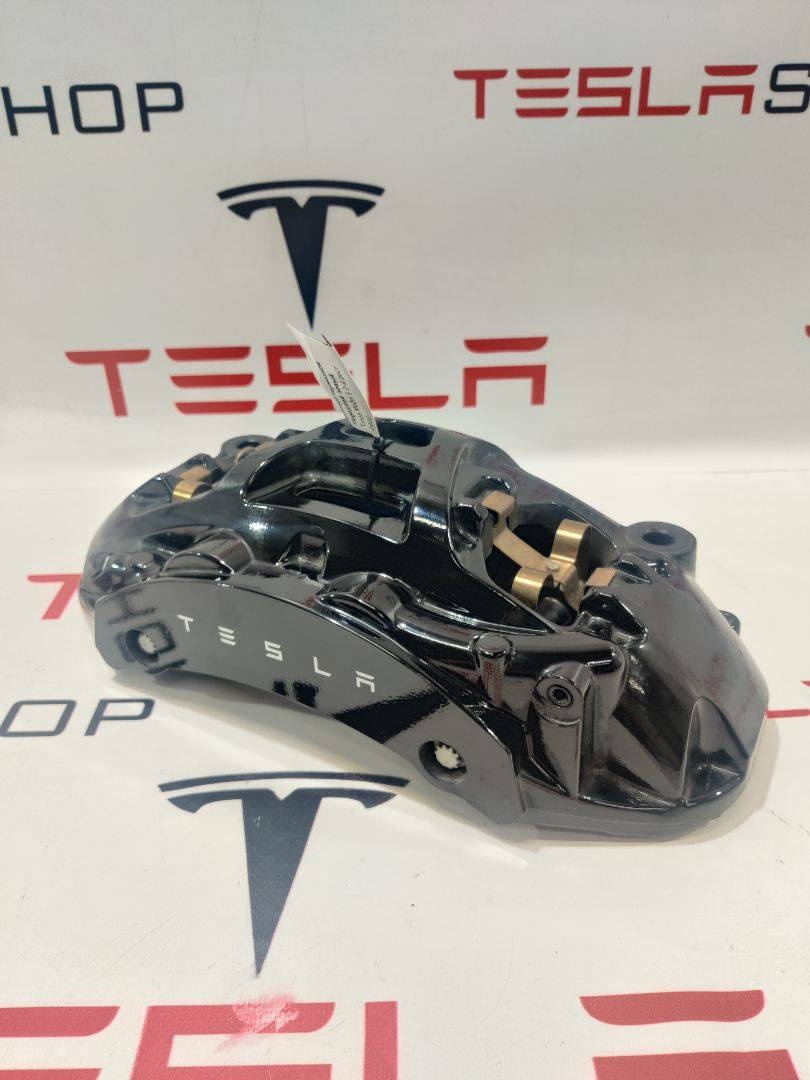 Суппорт передний левый к Tesla Model S 2022