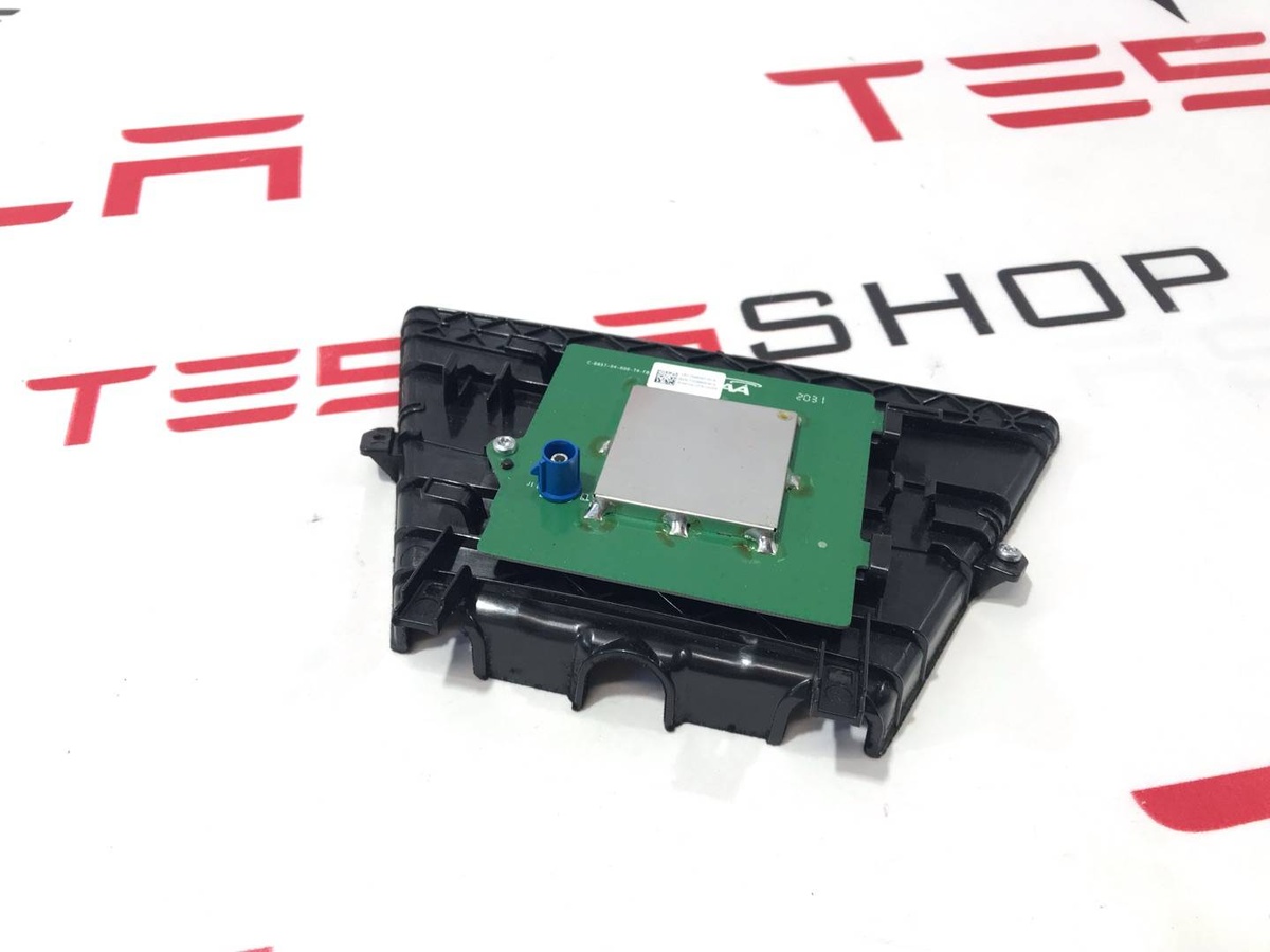 Антенна  к Tesla Model S 2021