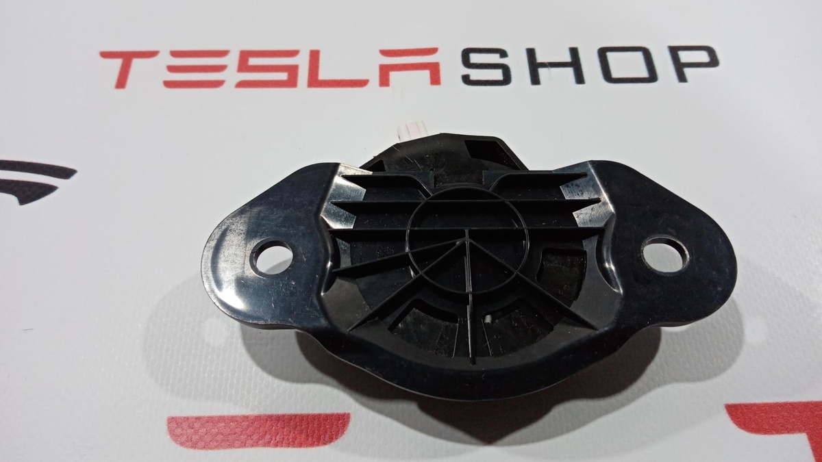 Антенна системы Комфортный доступ к Tesla Model S 2012
