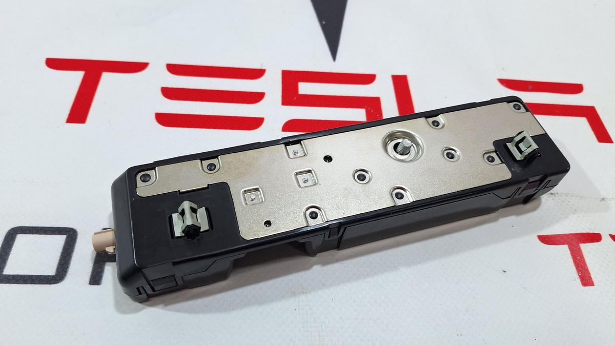 Антенна  к Tesla Model X 2022