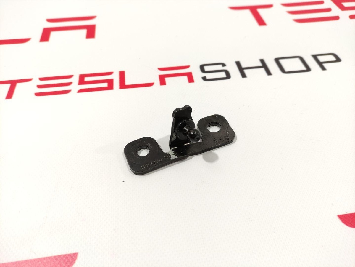 Механизм (прочие) к Tesla Model 3 2020