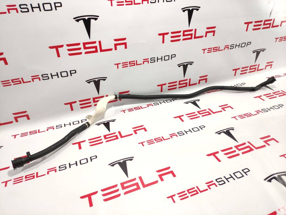 Патрубок к Tesla Model X 2017