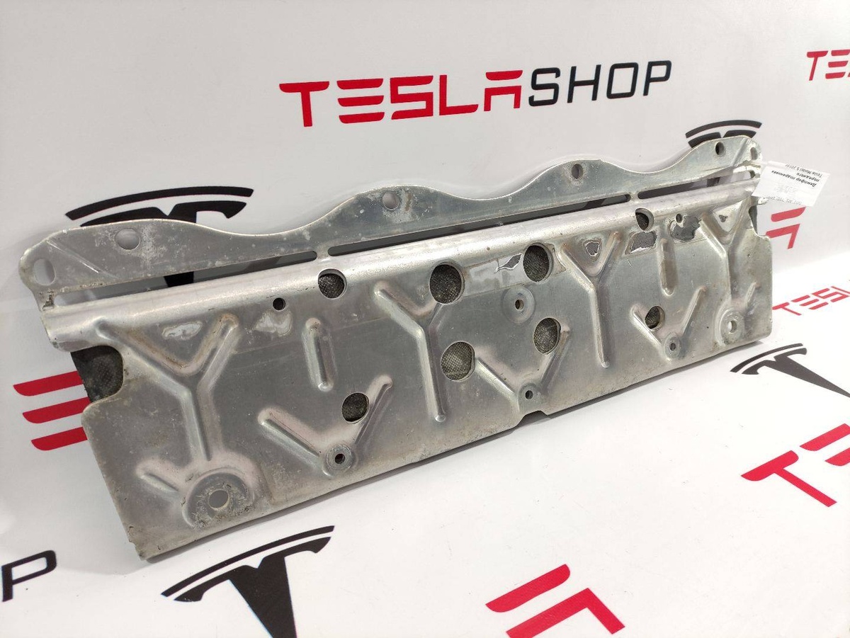 Кронштейн подрамника к Tesla Model S 2016