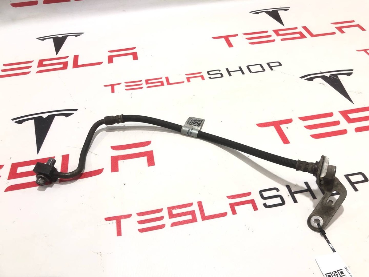 Шланг тормозной к Tesla Model X 2018