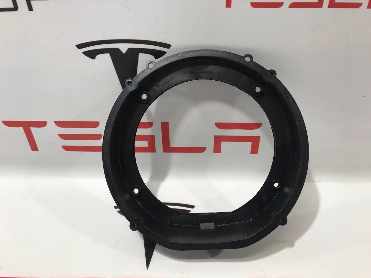 Динамик к Tesla Model S 2015