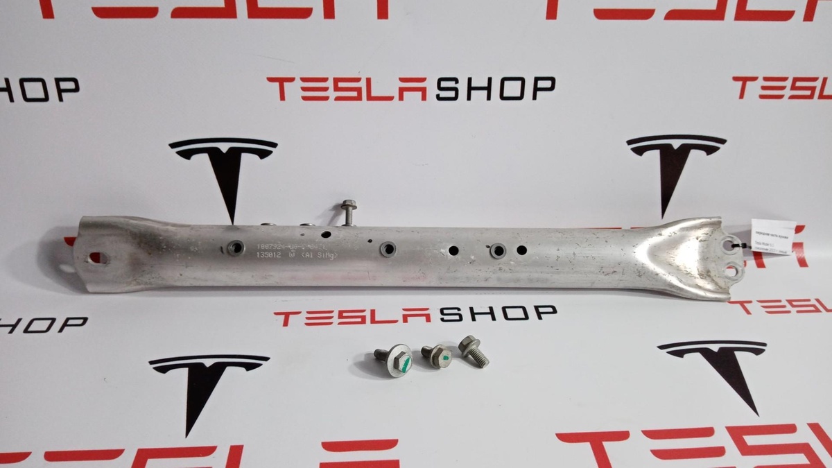 Распорка стоек к Tesla Model S 2015