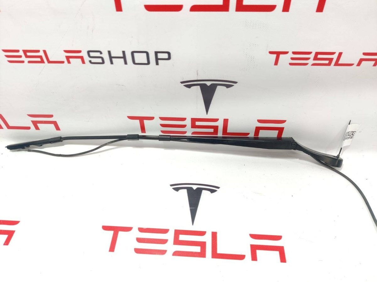 Щеткодержатель к Tesla Model X 2019