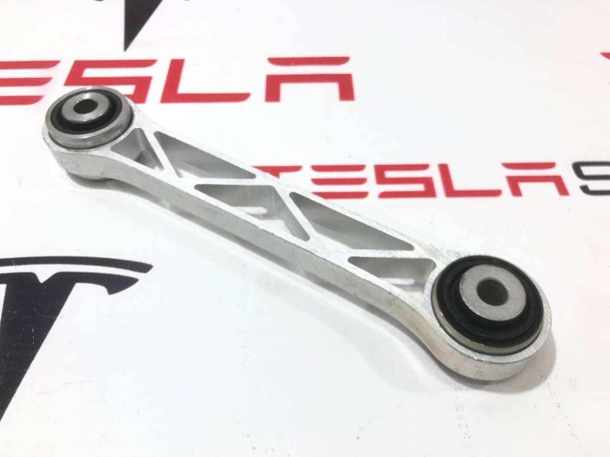 Рычаг задний к Tesla Model S 2019