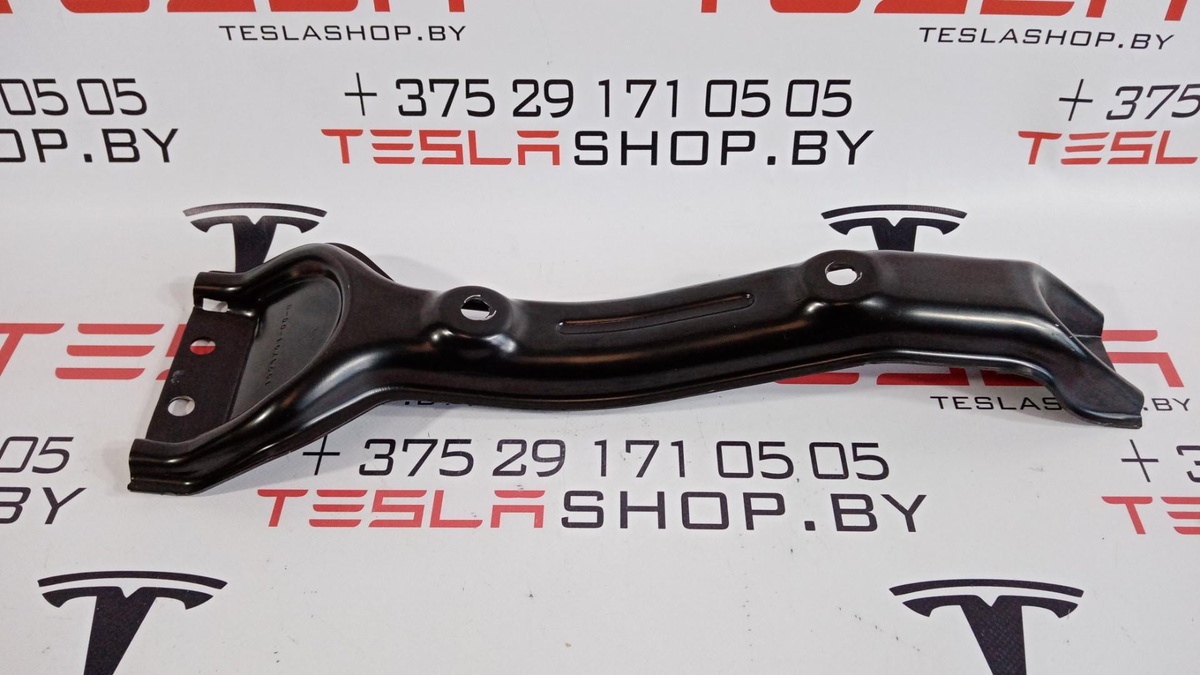 Прочая запчасть к Tesla Model 3 2019