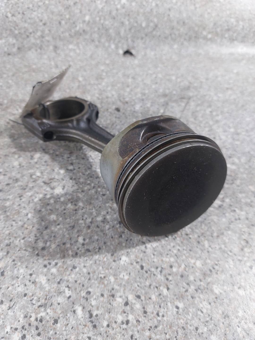 Поршень к Opel Astra 2004