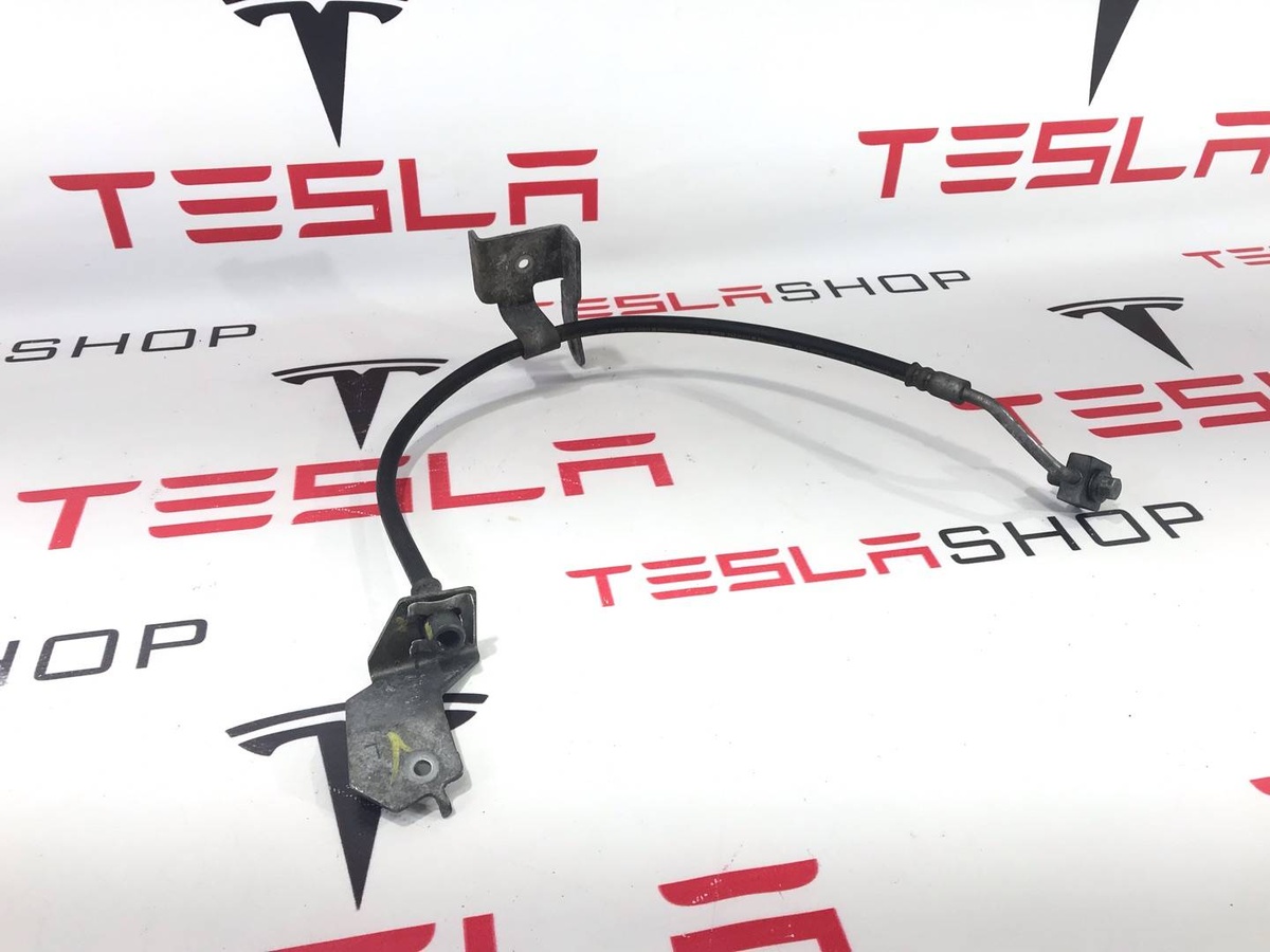 Шланг тормозной к Tesla Model S 2021
